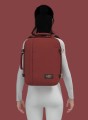 PL178-Plecak-Cabinzero-40x30x20-podreczny-WizzAir-CZ082406-sangria-red-Szerokosc-dluzszy-bok-30-cm.jpg